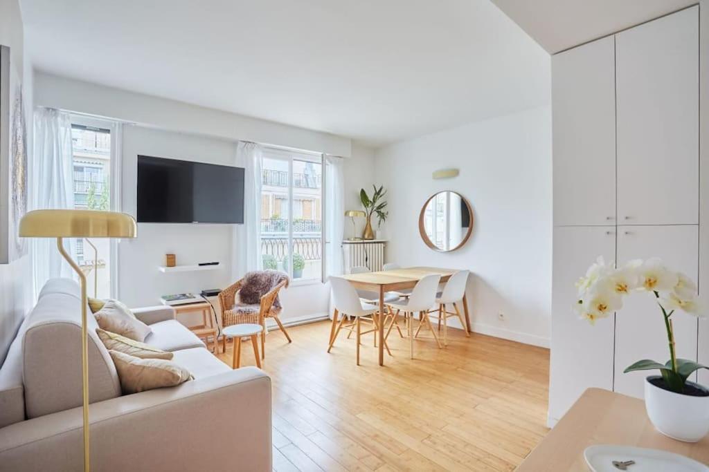 Rent A Room Apartments - Degas Paris Exteriör bild